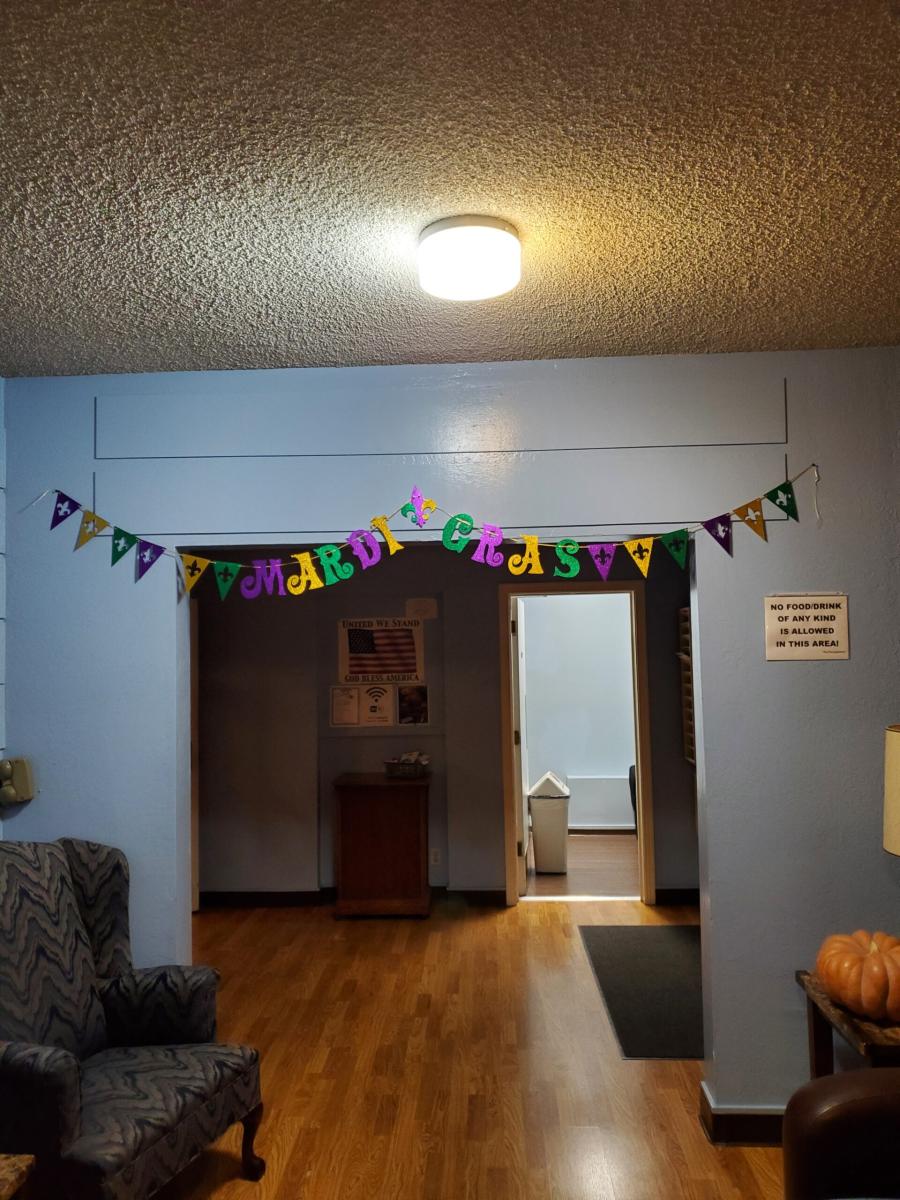 Sign welcoming people into the main hall